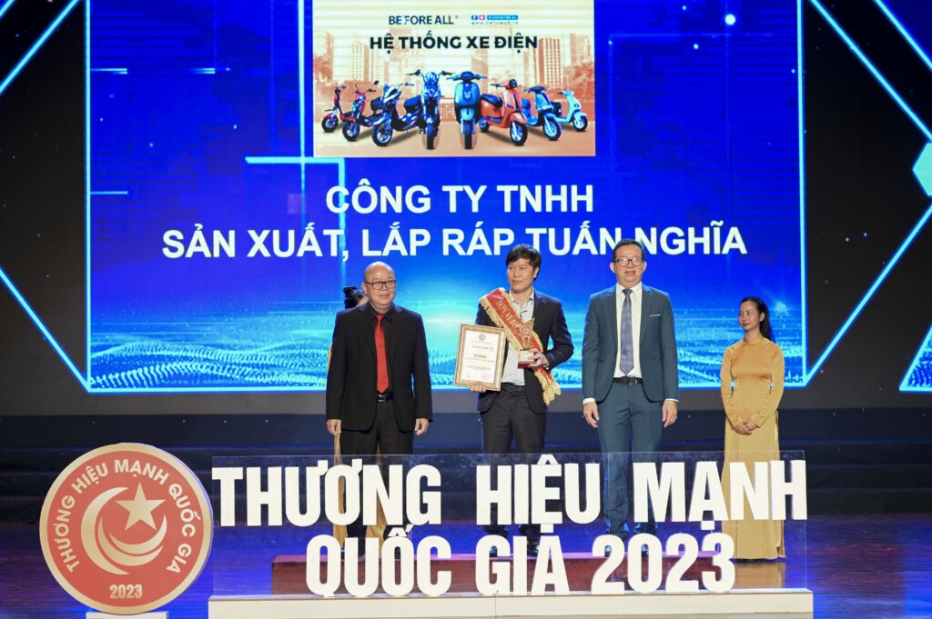 Before All xuất sắc lọt top 10 Thương hiệu mạnh quốc gia 2023