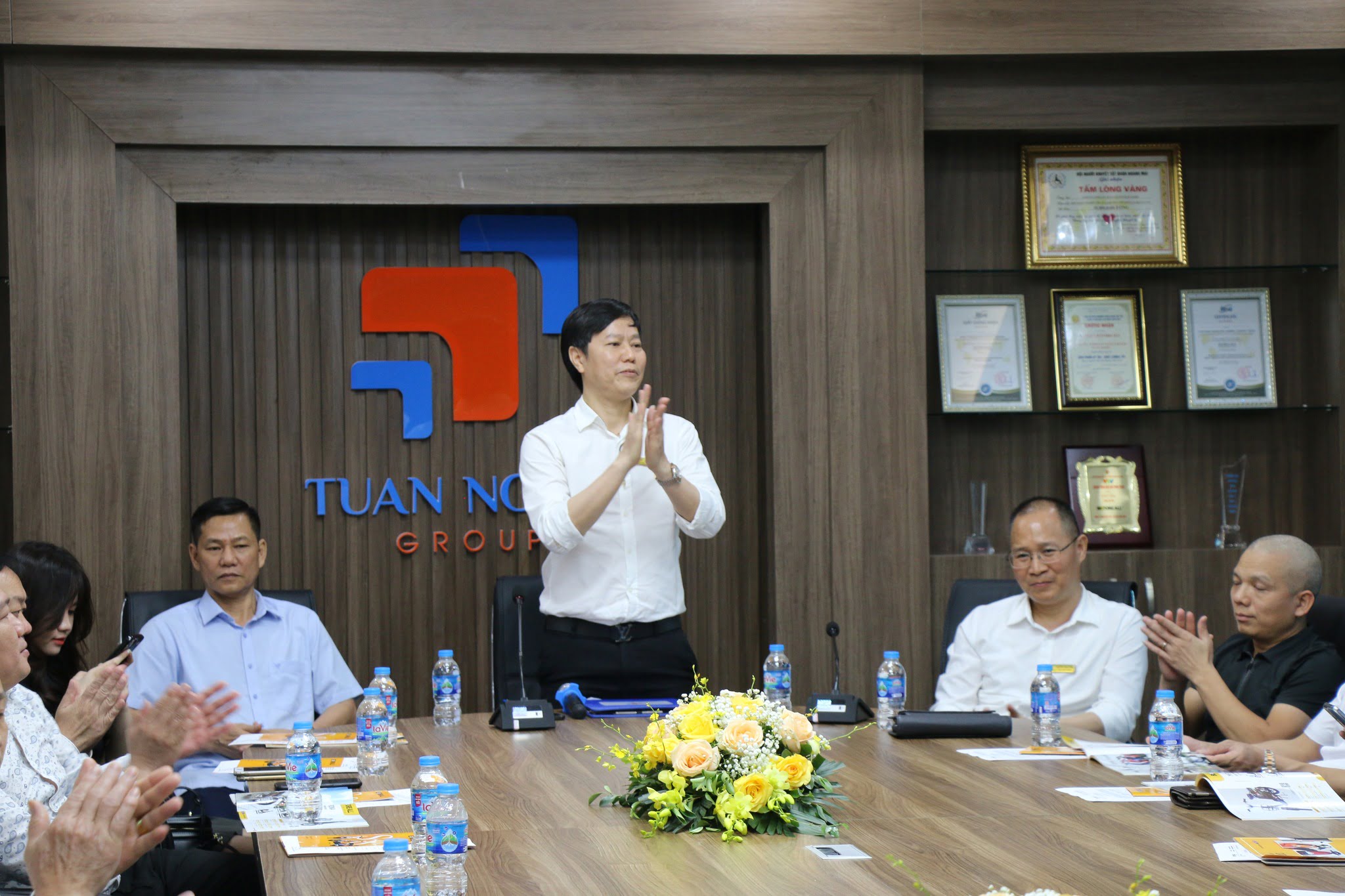 Đại diện chủ tịch Phan Văn Minh thay mặt beforeall cám ơn các đại lý