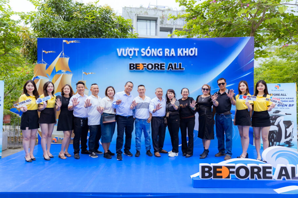 Before All tổ chức hội nghị khách hàng