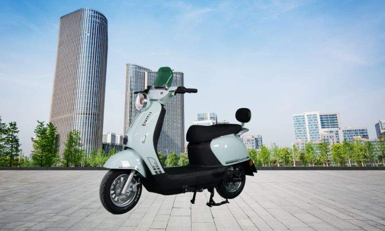 Xe điện Civit thu hút mọi ánh nhìn