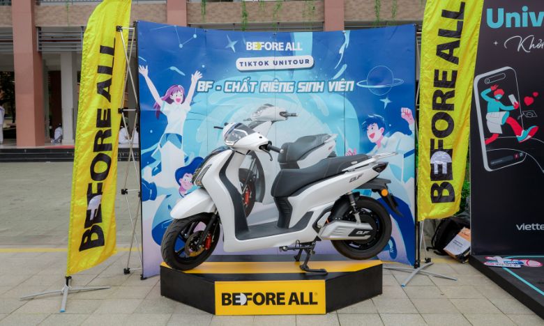 Xe điện BF tại Đại học Khoa học xã hội và nhân văn TP.HCM